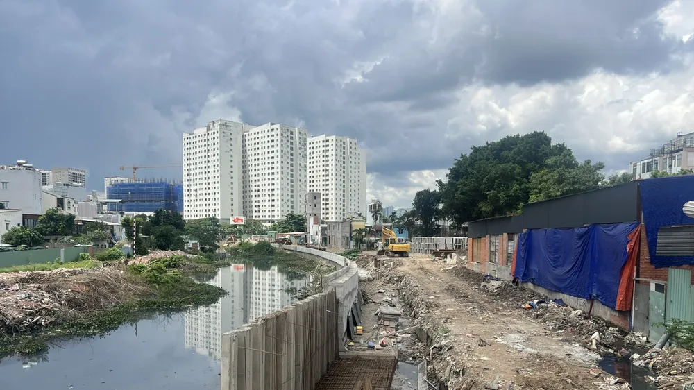 UBND TPHCM yêu cầu đẩy nhanh giải ngân vốn đầu tư công