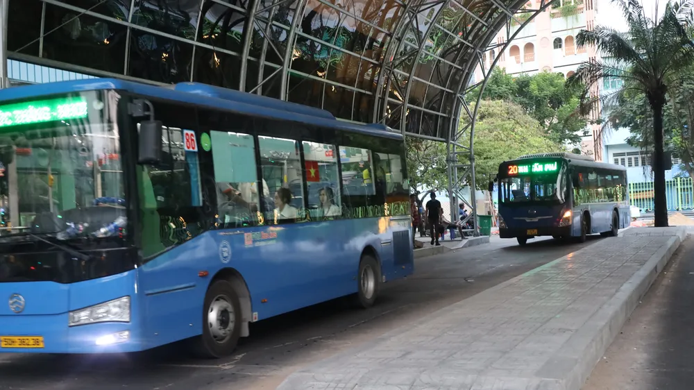 Hơn 1,32 triệu lượt khách đi xe buýt miễn phí sau 5 ngày triển khai