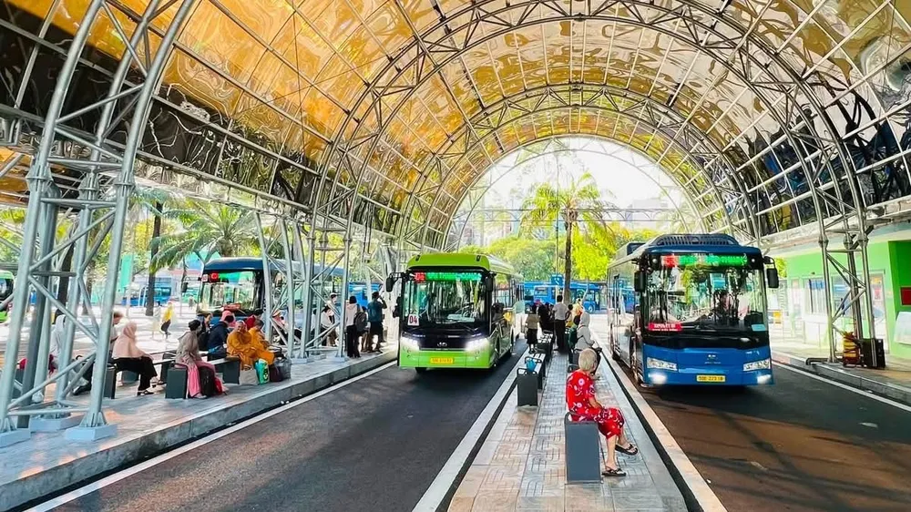 Ngày đầu triển khai cấp Thẻ giao thông công cộng cho 4 nhóm ưu tiên