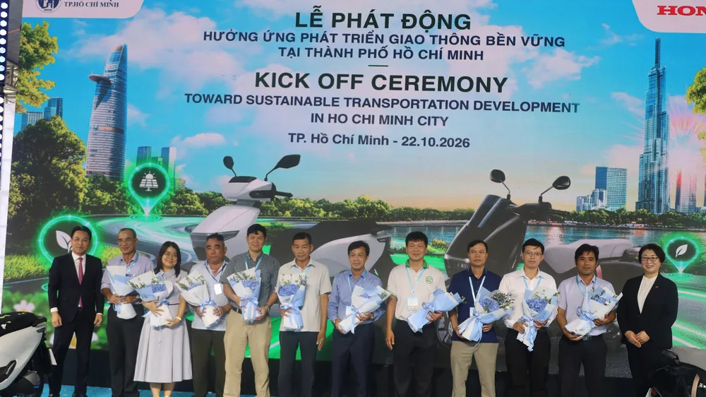 Toàn bộ cán bộ, công chức TPHCM dùng phương tiện sử dụng năng lượng sạch trước năm 2030