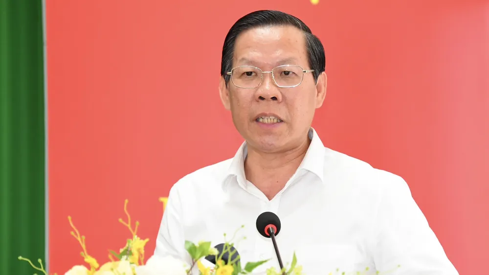 Đồng chí Phan Văn Mãi phát biểu tại hội nghị. Ảnh: VIỆT DŨNG.
