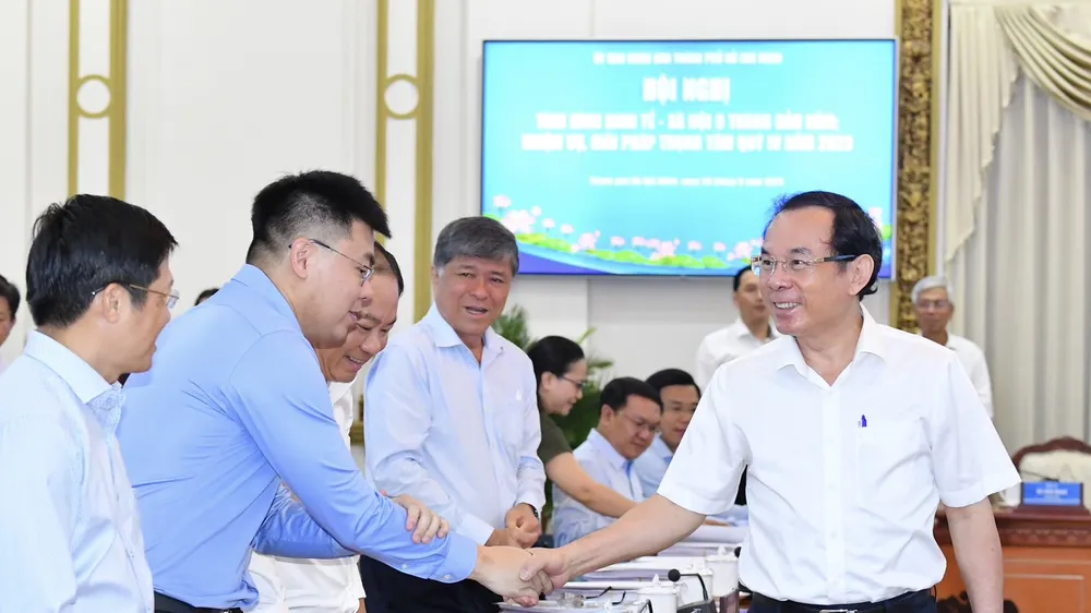 Bí thư Thành ủy TPHCM Nguyễn Văn Nên đến dự hội nghị. Ảnh: VIỆT DŨNG