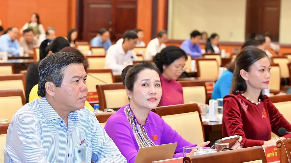 Đại biểu HĐND TPHCM tại kỳ họp. Ảnh: VIỆT DŨNG