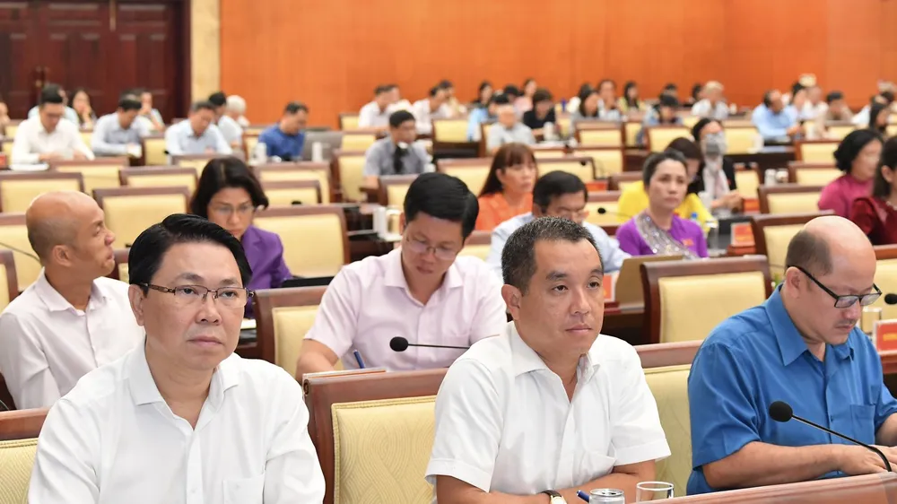 ĐB HĐND TPHCM tại kỳ họp thứ 13 HĐND TPHCM khóa X, ngày 8-12. Ảnh: VIỆT DŨNG