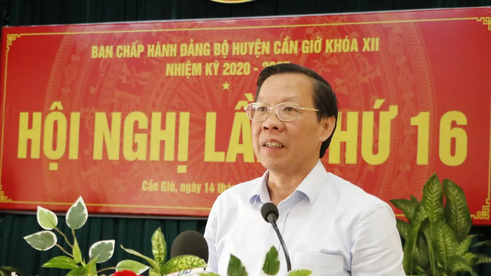 Đồng chí Phan Văn Mãi phát biểu tại hội nghị. Ảnh: NGÔ BÌNH