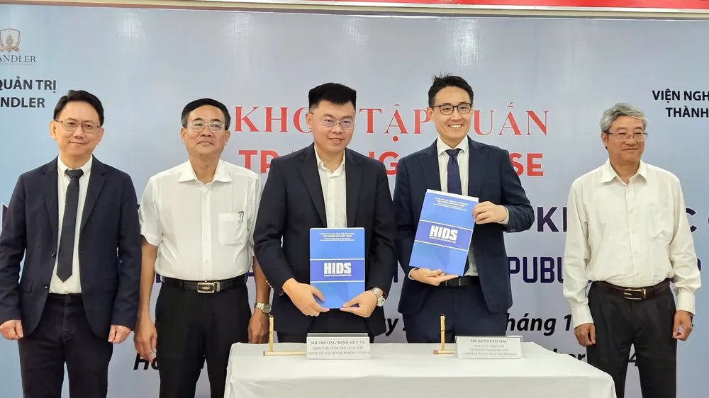 Tập huấn nâng cao hiệu quả quản lý khu vực công cho cán bộ