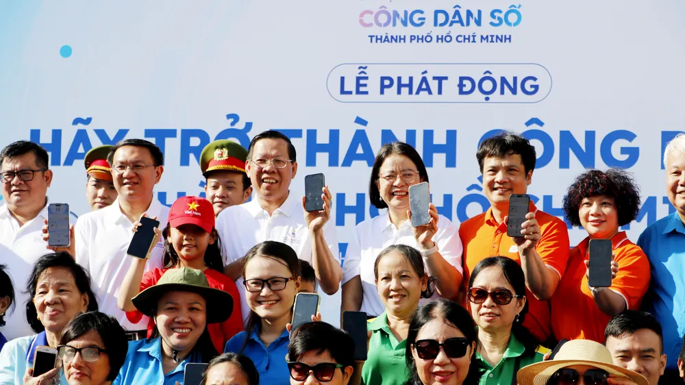 Chủ tịch UBND TPHCM Phan Văn Mãi: Cán bộ, đảng viên phải là những công dân số trước 