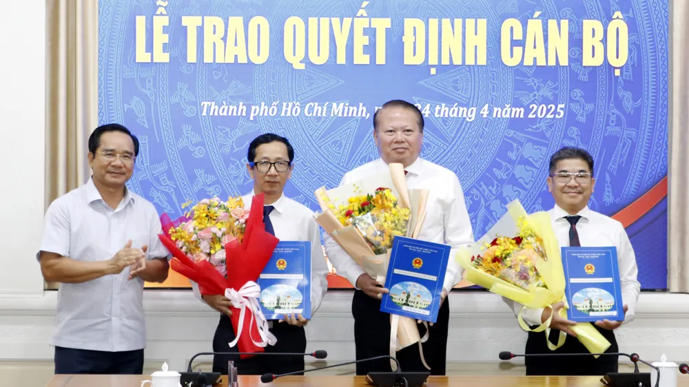 Chủ tịch UBND TPHCM điều động, bổ nhiệm cán bộ chủ chốt