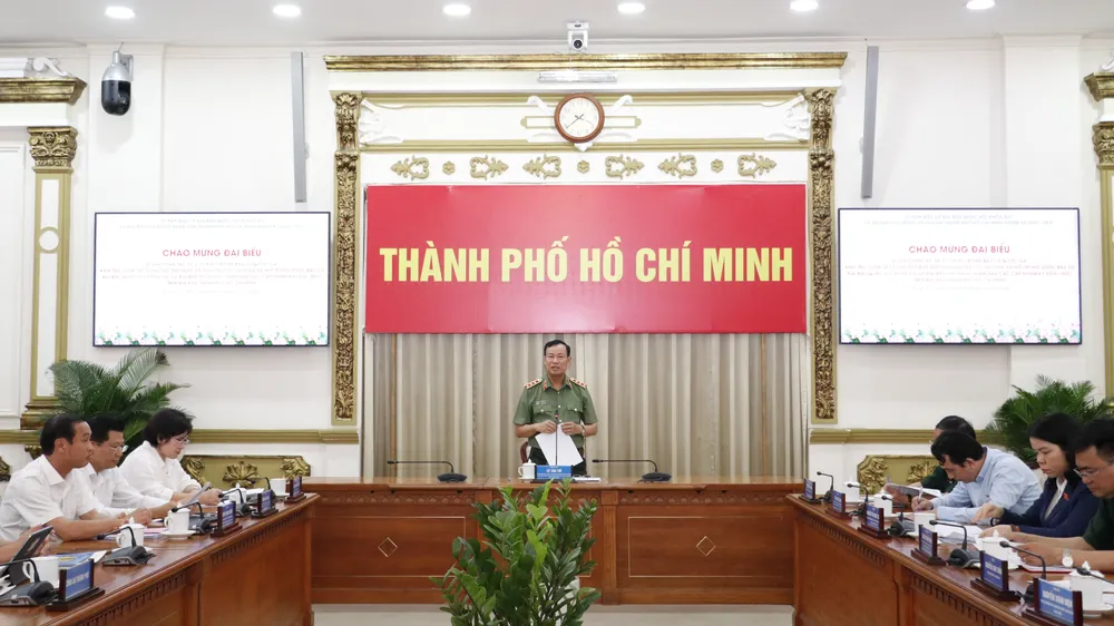 Quang cảnh buổi làm việc
