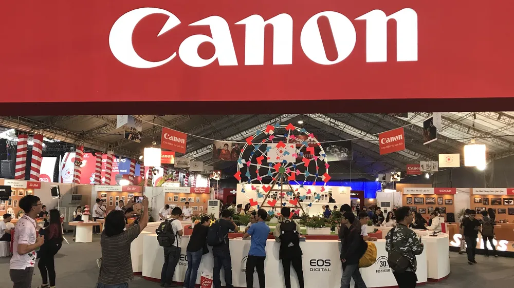 Triển lãm Sắc màu công nghệ Canon EXPO 2017 đang diễn ra tại Sân vận động Hoa Lư