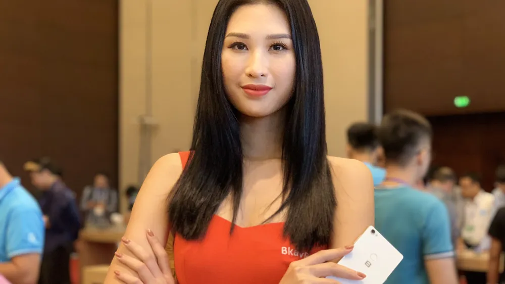BPhone 3 đã chính thức ra mắt