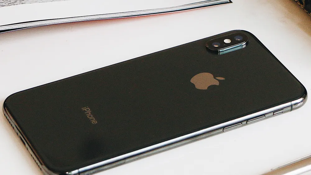 iPhone X vẫn đáng mua, đáng dùng