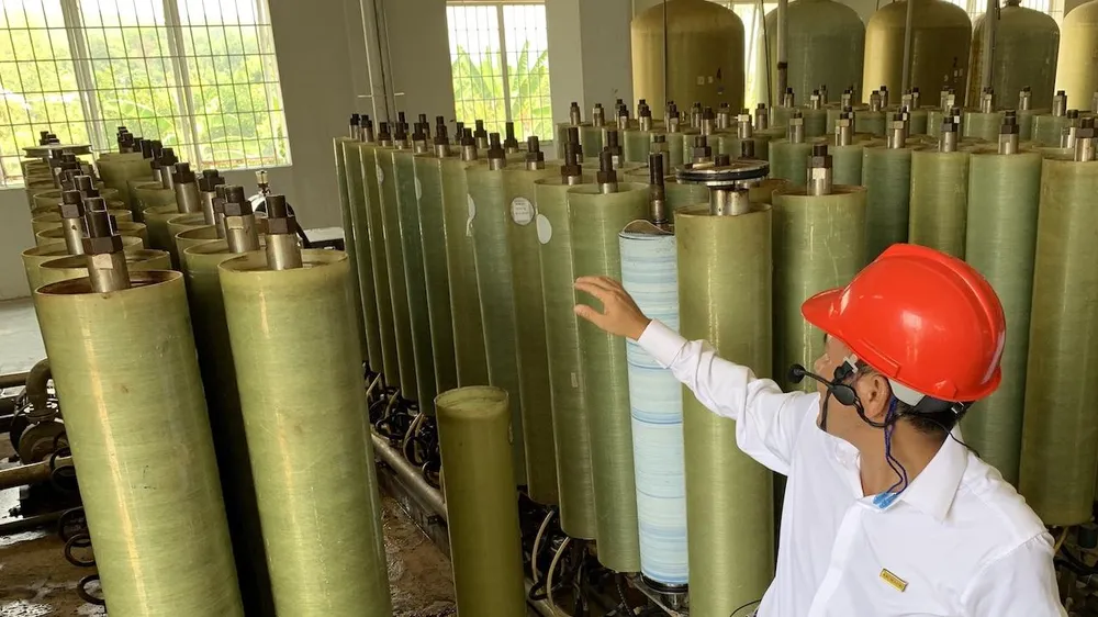 Bên trong khu xử lý nước thải bằng công nghệ lọc RO