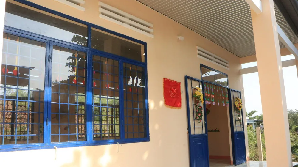 Lới học mới vừa được trao tặng