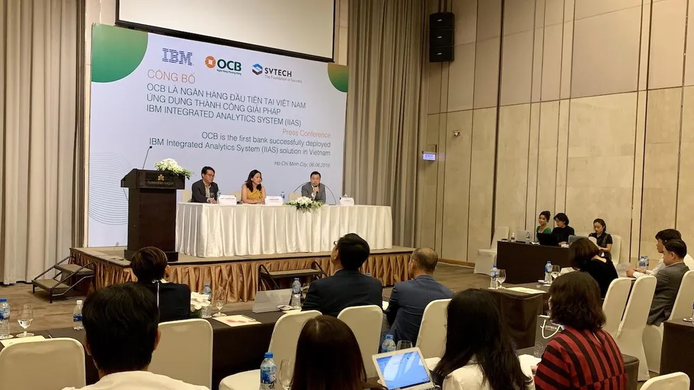 Họp báo công bố triển khai thành công hệ thống phân tích tích hợp IBM