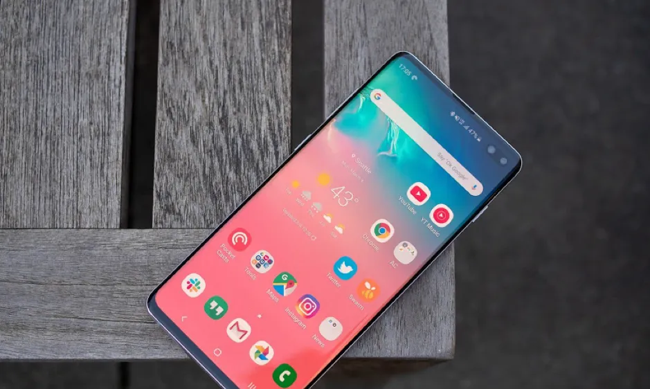Galaxy S10 Plus giảm còn 17,6 triệu đồng