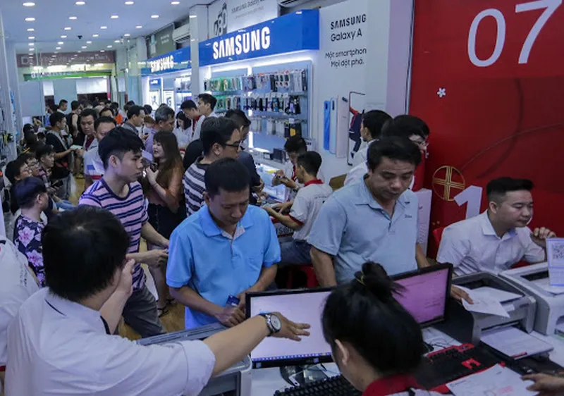 Di Động Việt mở bán, trả hàng đặt trước Note 10, Note 10 plus