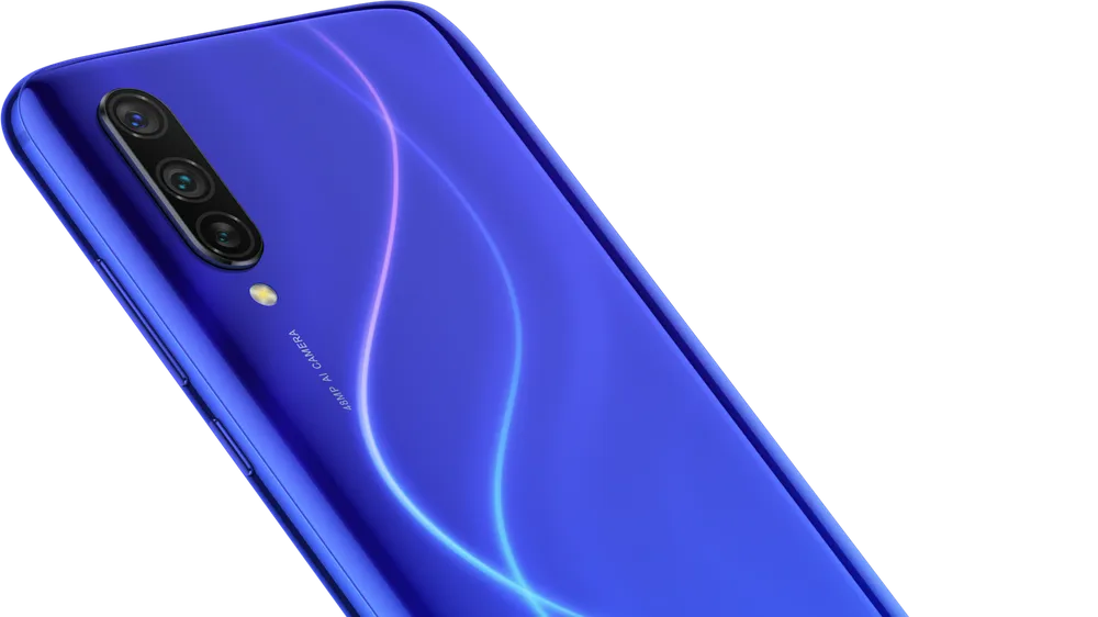 Xiaomi MI 9 Lite với thiết kế logo LED đổi màu 