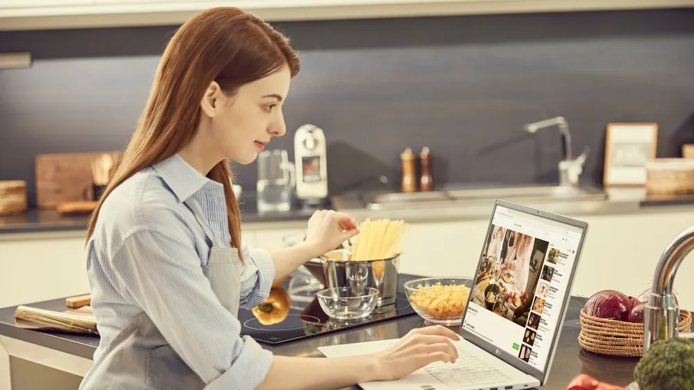 LG gram 2020 đa năng và sang trọng