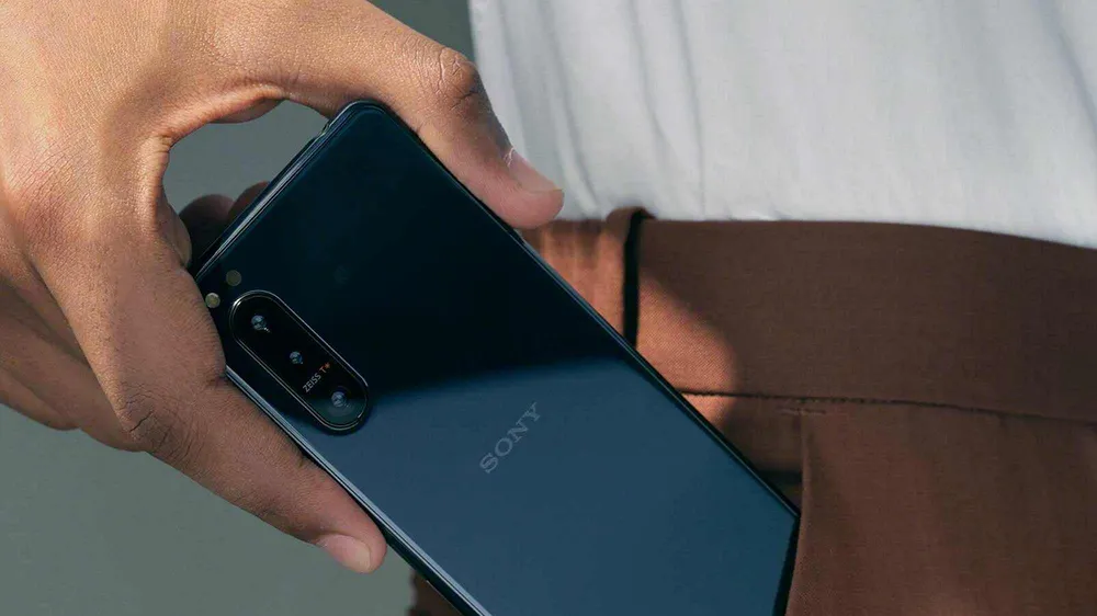 Sony Xperia 5 II: Thiết kế nhỏ gọn, chú trọng nhiều vào cụm camera 