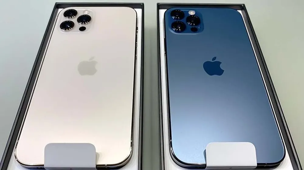 iPhone 12 với màu xanh mới