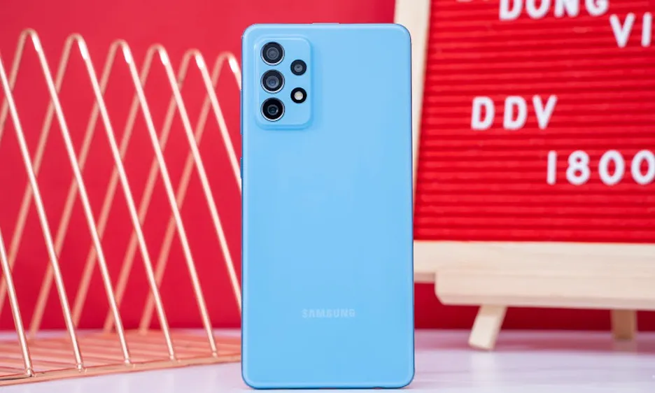 Di Động Việt mở bán Galaxy A52, A72 với mức giảm giá đến 1,5 triệu đồng