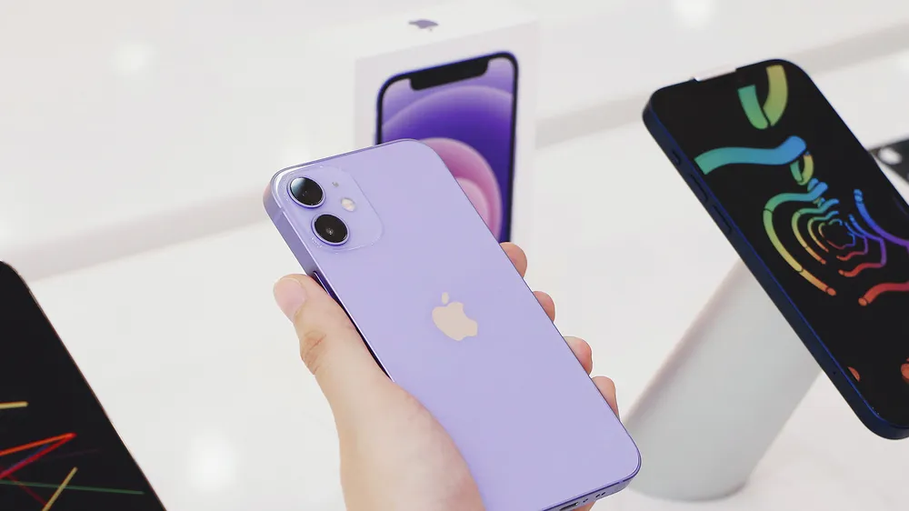 iPhone 12 màu Tím đã có mặt tại FPT Shop