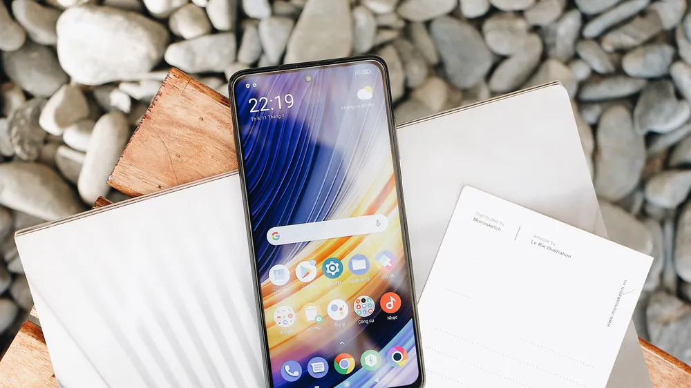 POCO X3 Pro sở hữu màn hình FHD+ DotDisplay 6.67 inch với tốc độ làm tươi đến 120Hz và tốc độ lấy mẫu cảm ứng 240Hz 