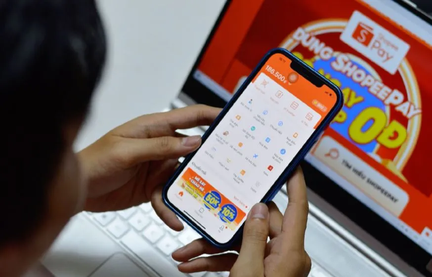 Người dùng nhận nhiều ưu đãi khi cập nhật ứng dụng ShopeePay