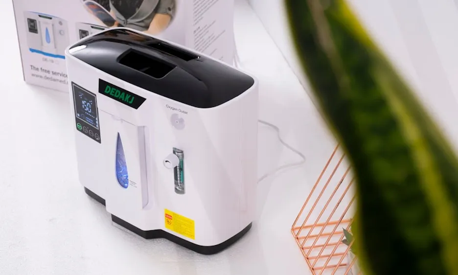 Máy tạo Oxy Dedakj DE-1A có giá 10,9 triệu đồng 