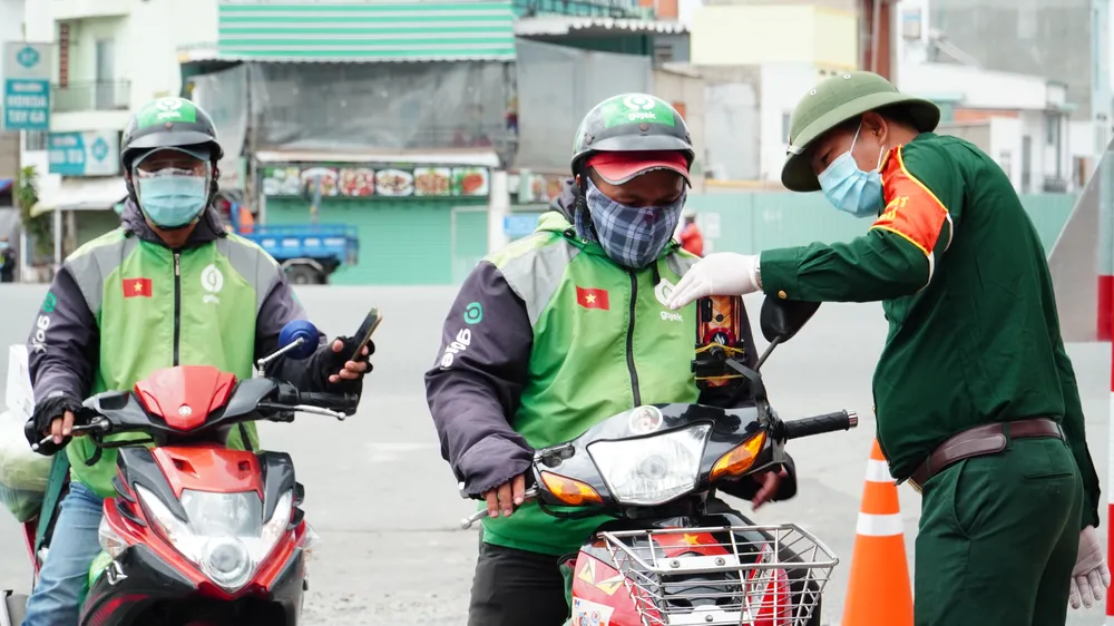 Tài xế Gojek tham gia vận chuyển lương thực, thực phẩm khi giãn cách xã hội
