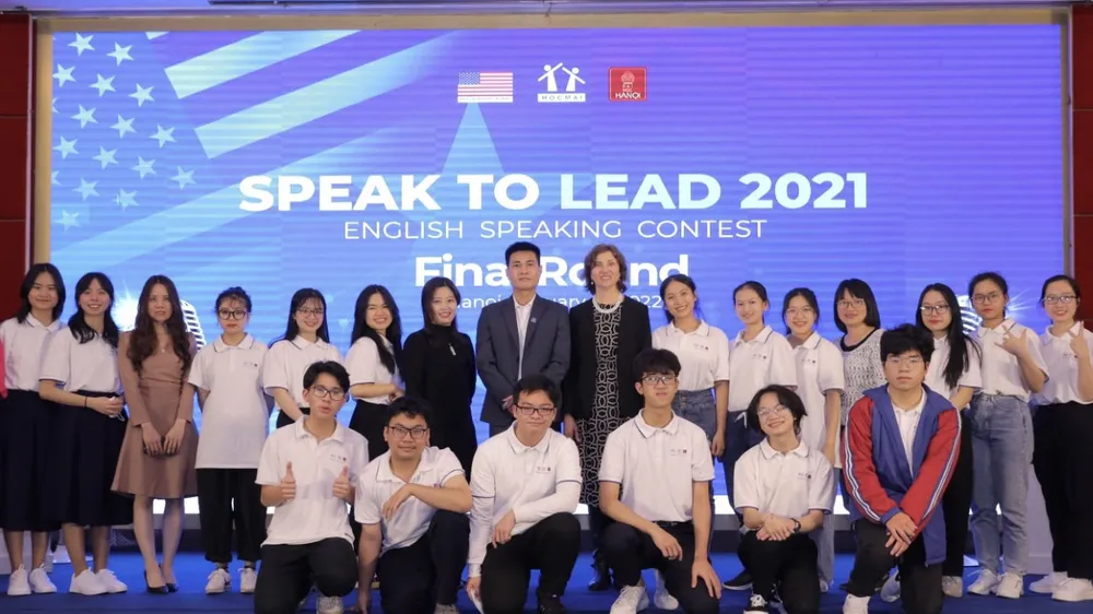 Các đội tham gia cuộc thi