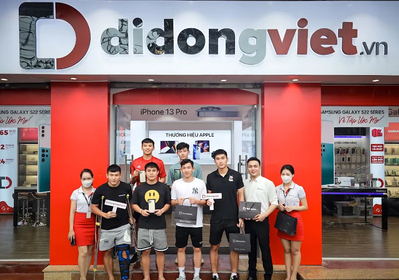 Di Động Việt đã có dịp đón tiếp một số cầu thủ Đội tuyển U23 Việt Nam