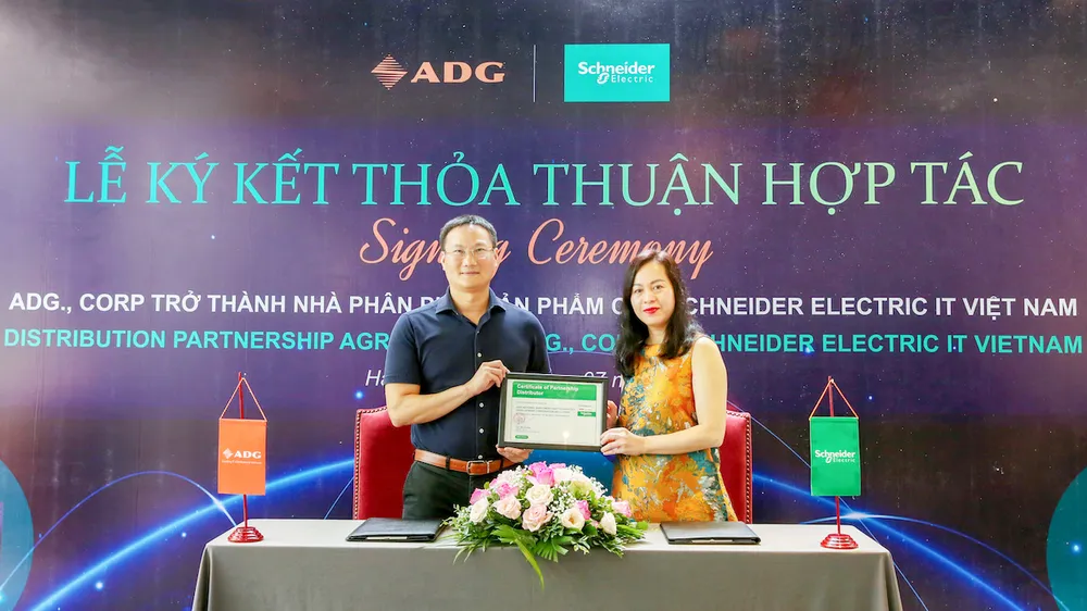 ADG và Schneider Electric IT Việt Nam ký kết hợp tác ​