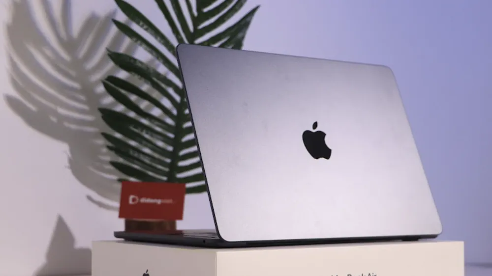 Macbook Air M2 2022 được thiết kế mới lạ với sự xuất hiện của “tai thỏ” trên màn hình 13,6 inch