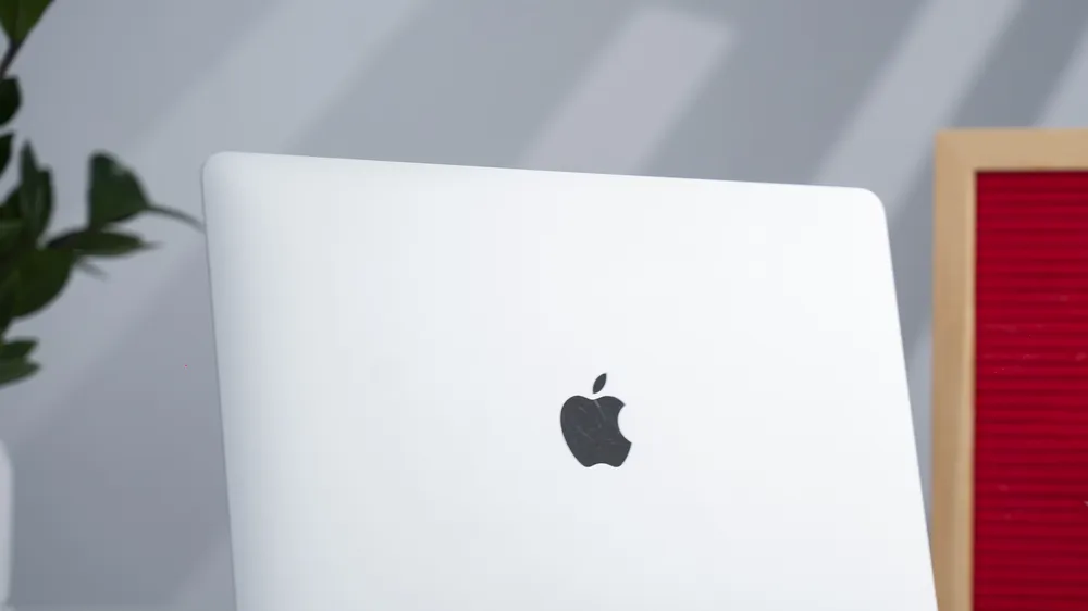 MacBook Air M1 chỉ còn từ 22,29 triệu đồng