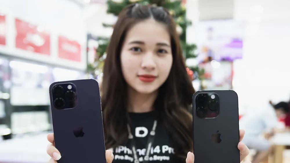 Bộ đôi iPhone 14 Pro và Pro Max khi đang là hai model bán chạy 
