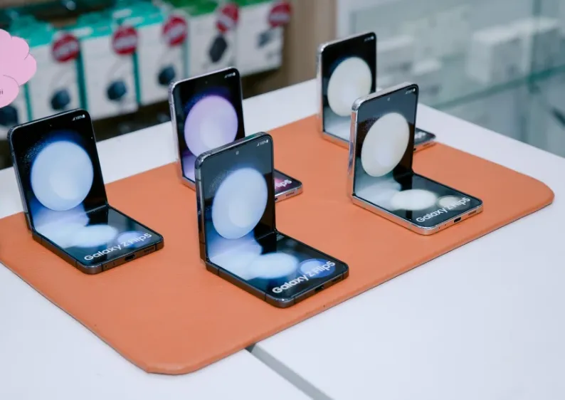 Galaxy Z Flip5 là một trong những sản phẩm nằm trong bão sale 12-12