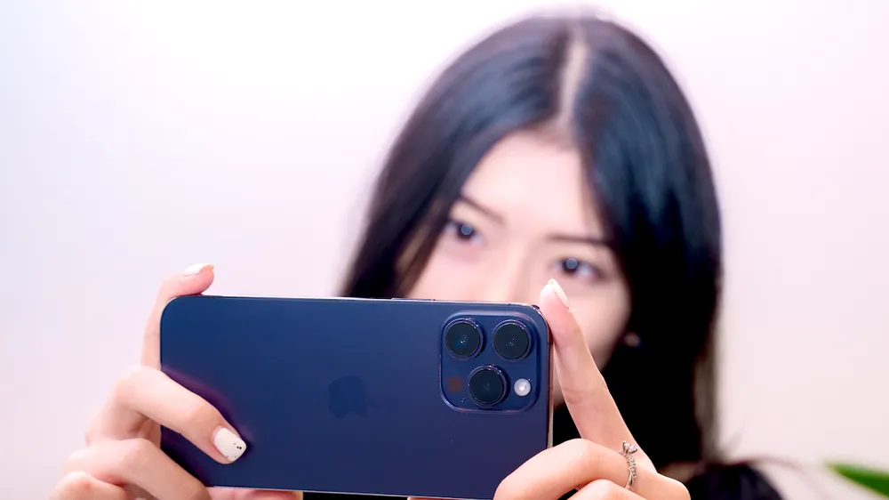 iPhone Pro Max giá chỉ từ 26,99 triệu đồng