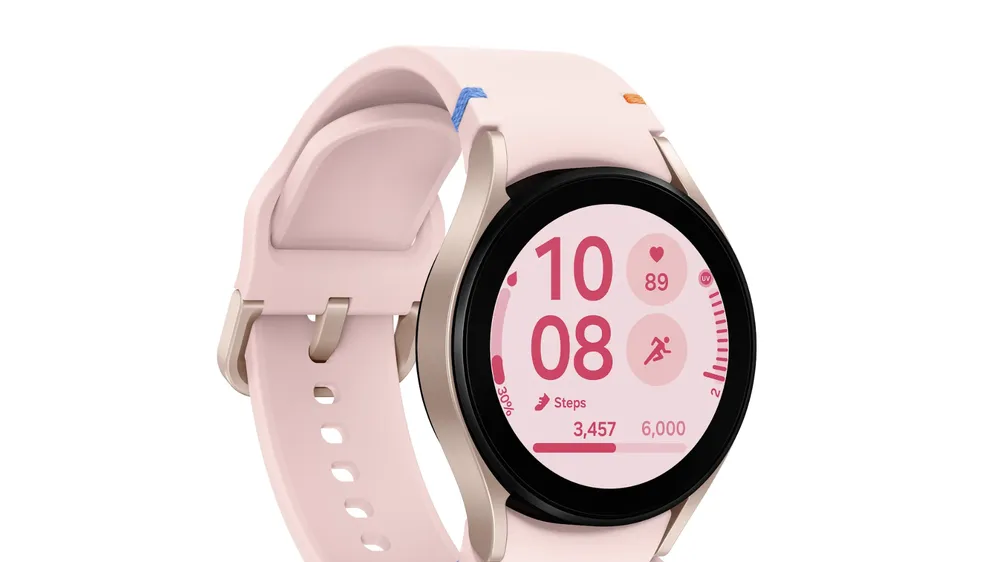 Galaxy Watch FE màu vàng hồng nữ tính.
