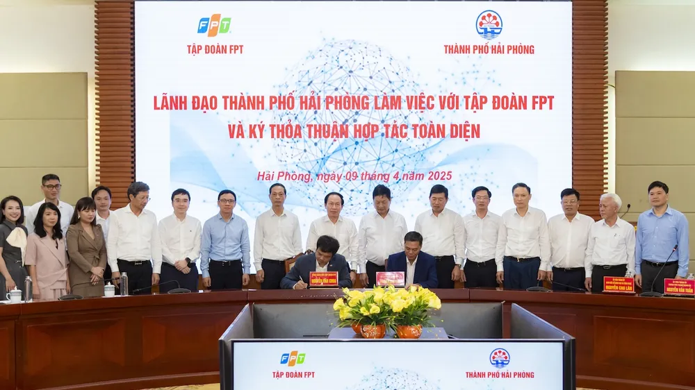TP Hải Phòng và Tập đoàn FPT ký kết hợp tác