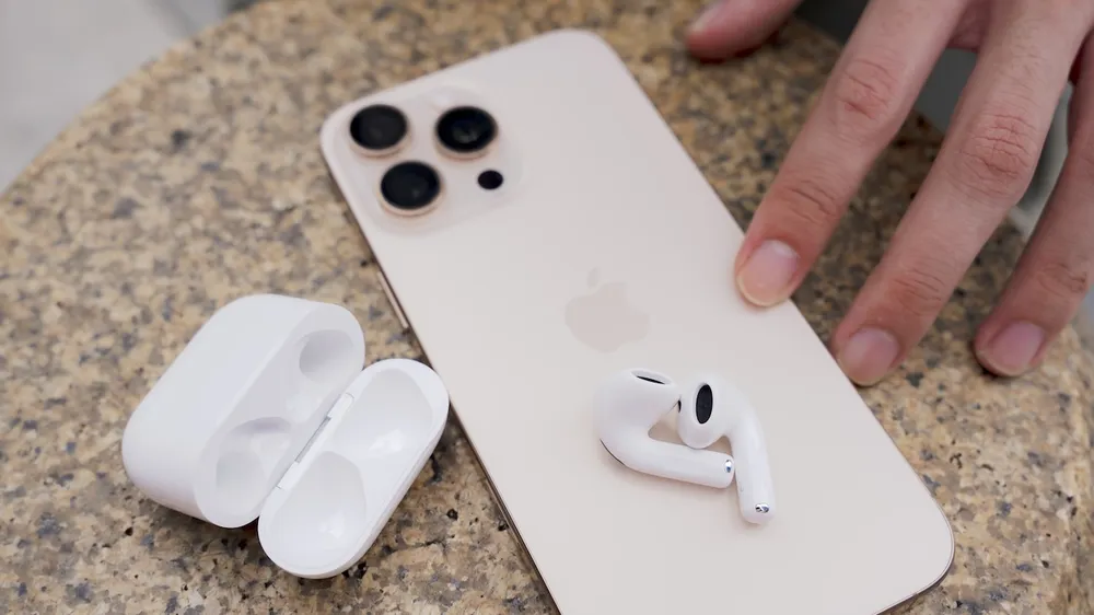 iPhone 16 Pro Max đã qua sử dụng là mẫu điện thoại được nhiều khách hàng tìm hiểu khi iPhone 17, iPhone Air ra mắt