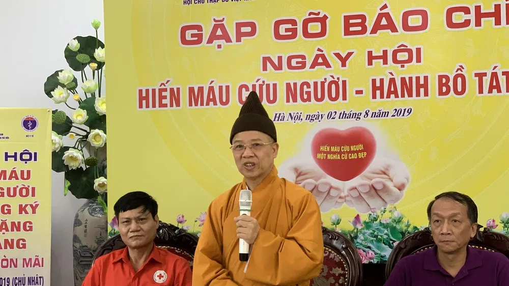 500 tăng ni sinh Học viện Phật giáo Việt Nam cùng tham gia hiến máu, hiến tạng