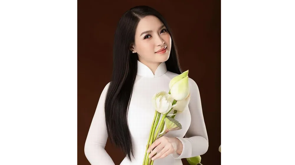 Sao mai Đinh Trang làm khó mình với “Hát đợi anh về”