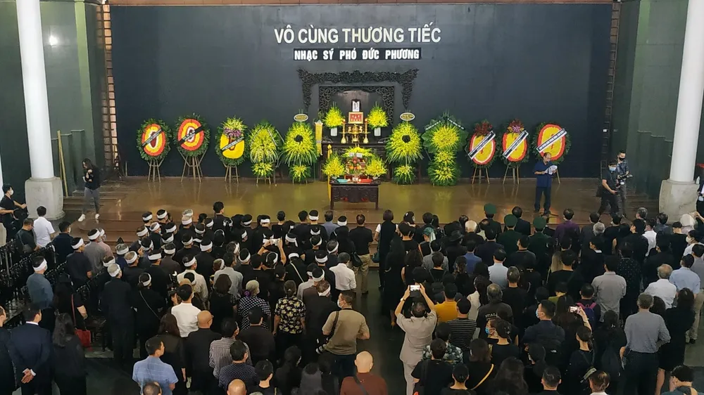 Nghẹn ngào đưa tiễn nhạc sĩ Phó Đức Phương về với đỉnh Phù vân mây trắng