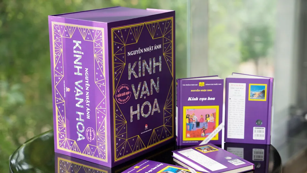 Lấp lánh hành trình 25 năm của bộ Kính vạn hoa