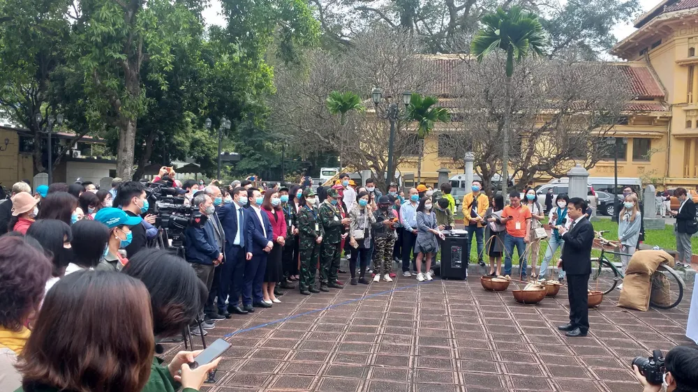 Khởi động tour vòng cung Tây Bắc - mùa ban nở