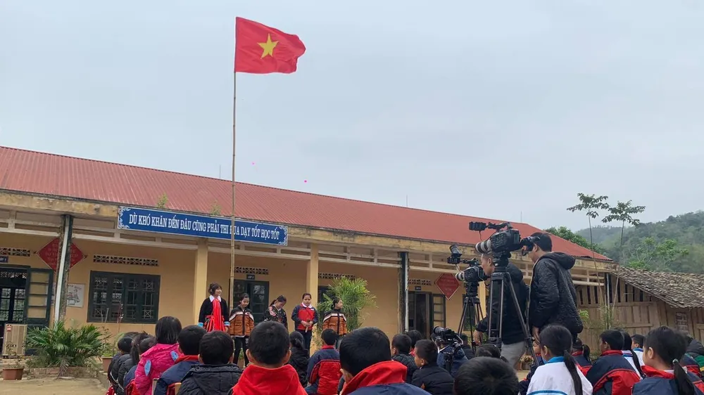 “Tổ quốc trong tim” - xúc động trong lễ chào cờ nơi địa đầu Tổ quốc
