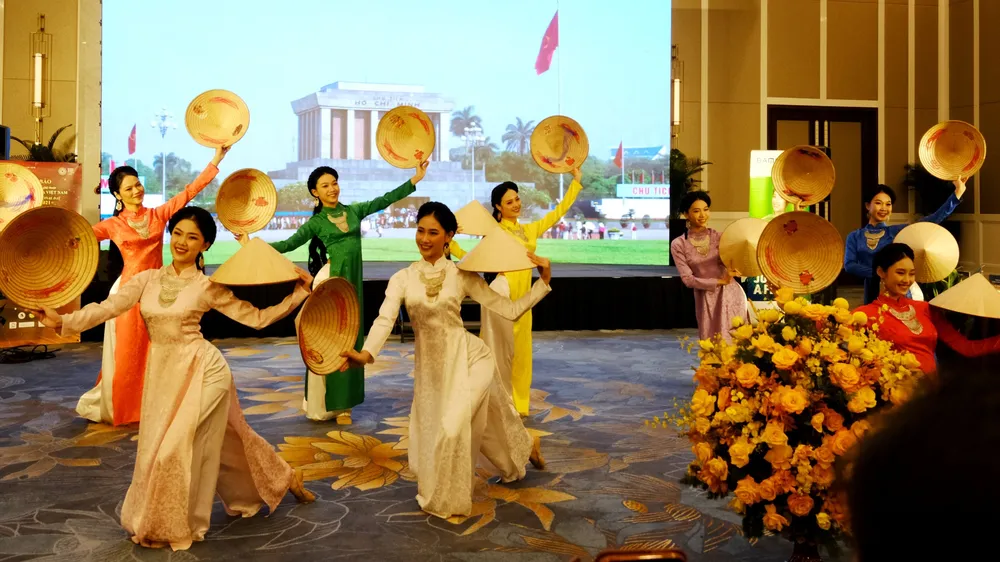 Ngày Quốc gia Việt Nam tại Expo Dubai: Trình diễn chương trình nghệ thuật đặc biệt “Dòng chảy bất tận”