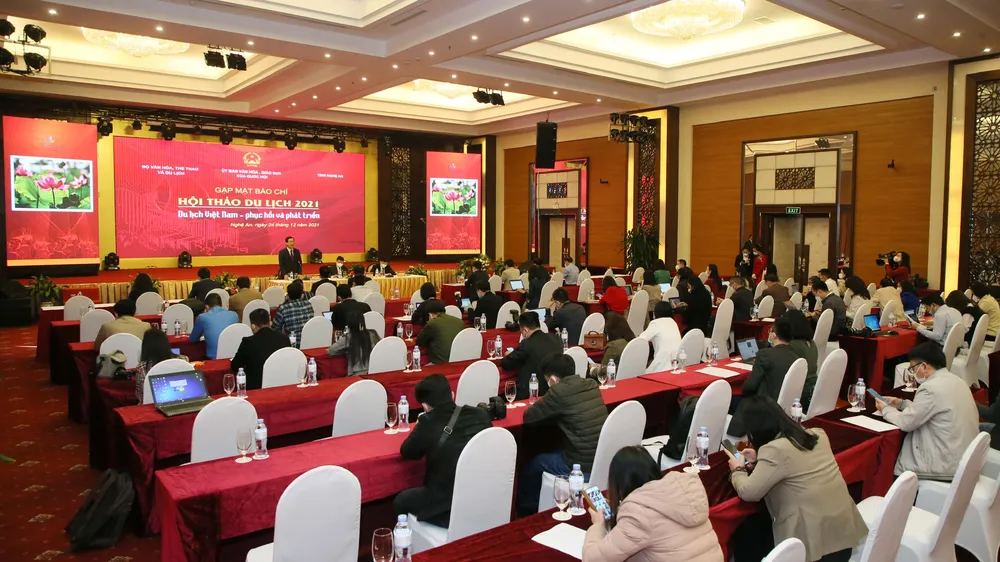 Năm 2022, Việt Nam dự kiến đón 65 triệu lượt du khách trong nước và quốc tế